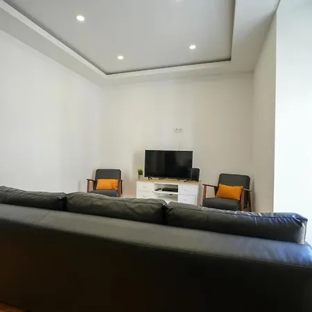 The Cordeiro House - No 67 - 2d - Spacious Three Bedroom Апартаменты