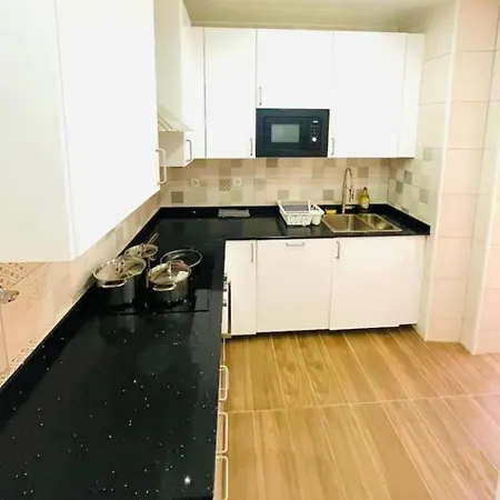 Apartamento The Cordeiro House - No 67 - 2d - Spacious Three Bedroom