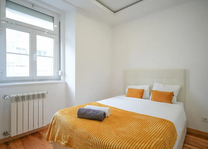 Апартаменти The Cordeiro House - No 67 - 2d - Spacious Three Bedroom *