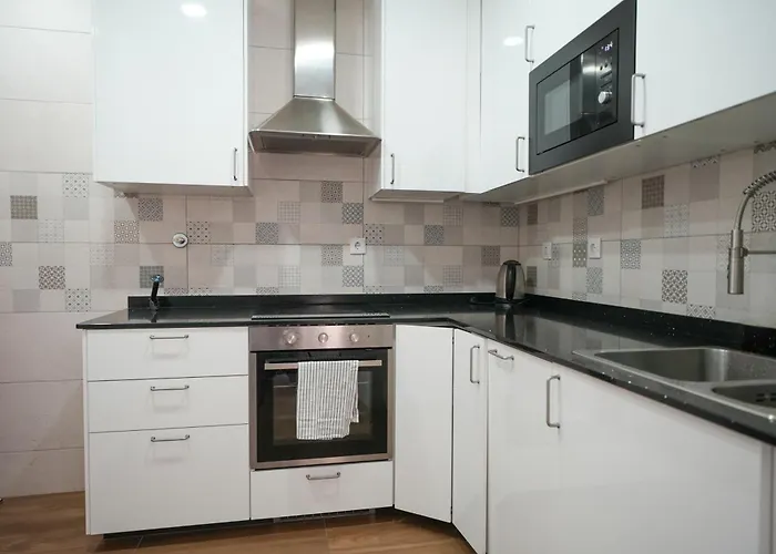 The Cordeiro House - No 67 - 2d - Spacious Three Bedroom