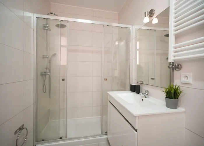 Апартаменти The Cordeiro House - No 67 - 2d - Spacious Three Bedroom Лісабон