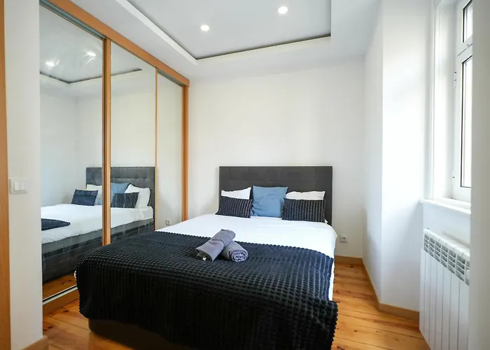 Апартаменти The Cordeiro House - No 67 - 2d - Spacious Three Bedroom