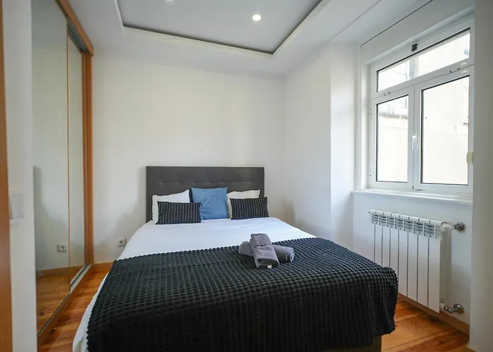 The Cordeiro House - No 67 - 2d - Spacious Three Bedroom * Лісабон