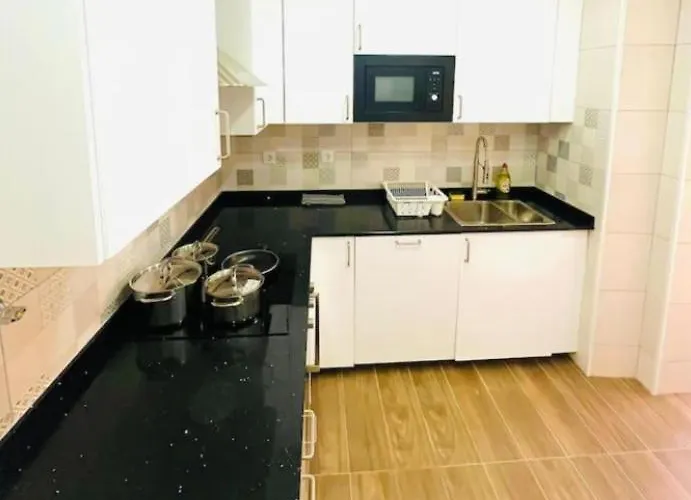 Апартаменти The Cordeiro House - No 67 - 2d - Spacious Three Bedroom